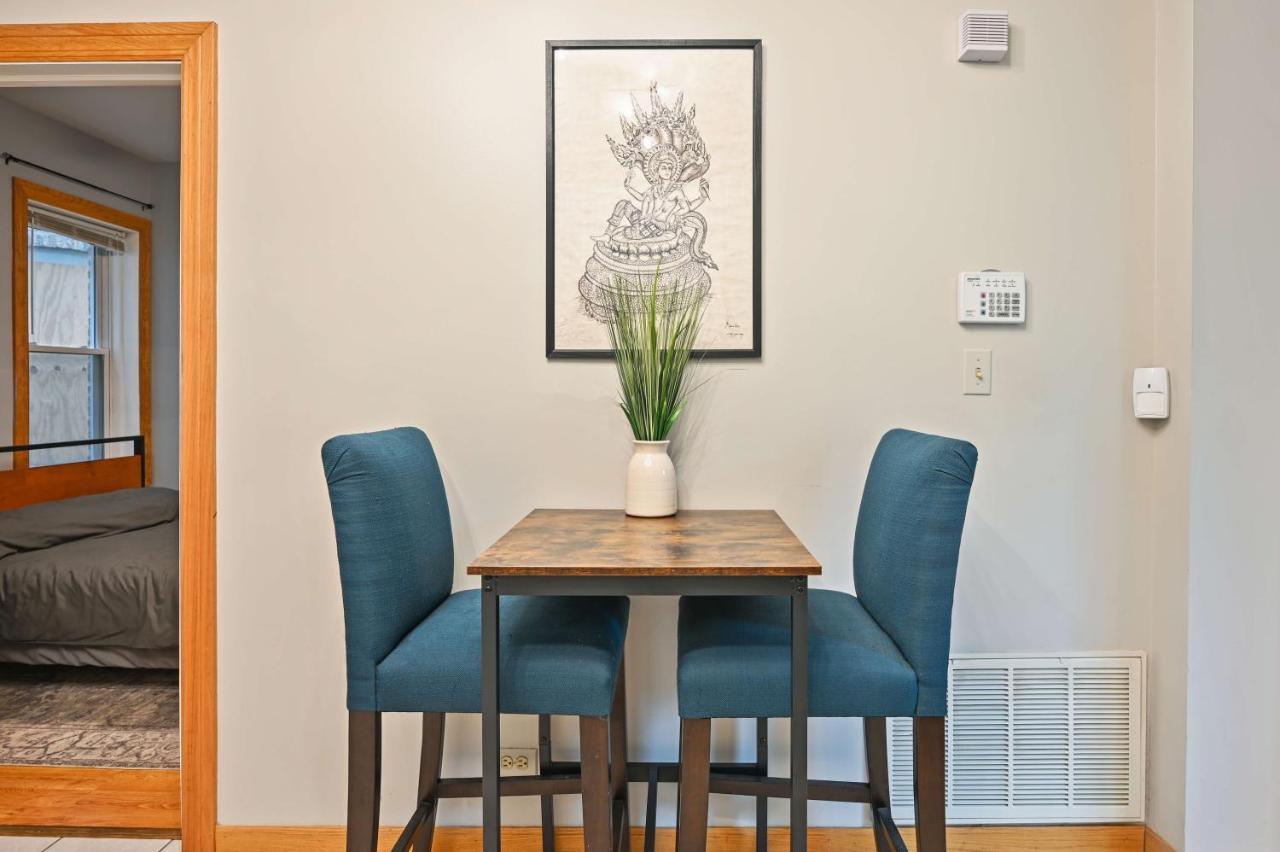 2 Bed Apt W/ Office, Free Parking, Near Wrigley Чикаго Экстерьер фото